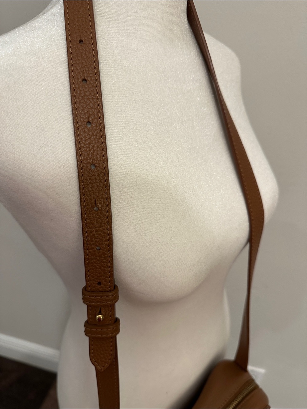 Cuyana Tan Pebbled Leather Crossbody Bag with Tassel - Picture 3 of 9